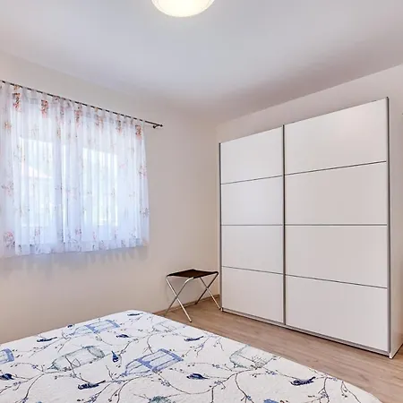 Apartment Lara Medulin