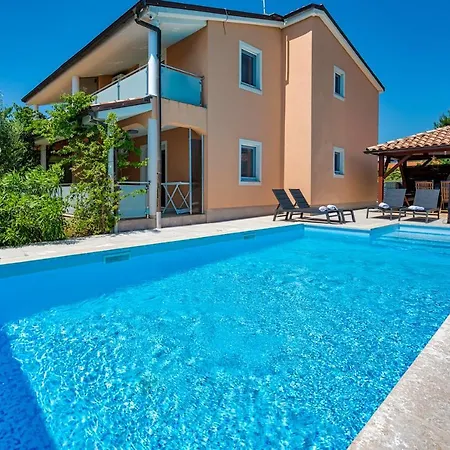 Lara Apartament