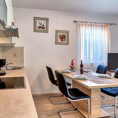 Apartment Lara Medulin